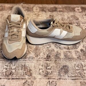 Women’s New Balance 237